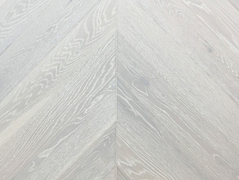 Wood Bee Дуб Неве 12 мм с фаской